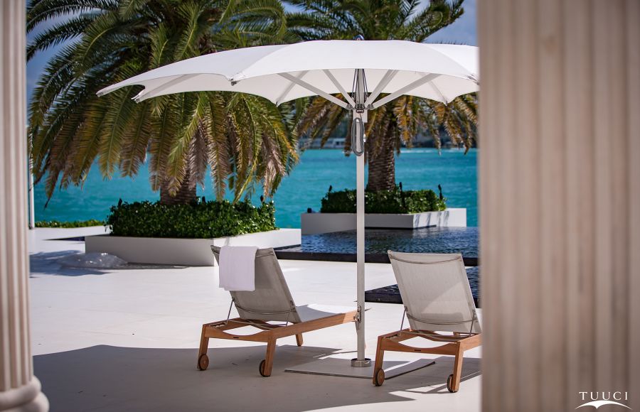 Sonnenschirm TUUCI Blick auf Sonnenschirm TUUCI